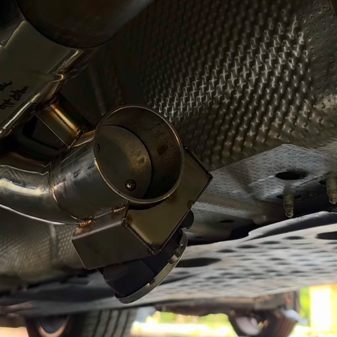 3-Inch Valved Exhaust Muffler – Switchable Loud/Quiet Mode